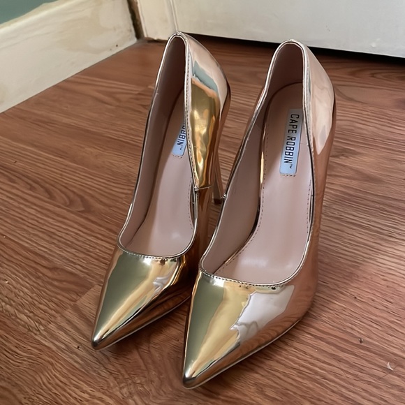 Rose gold 🌹 heels. Cape Robbin. EXCELLENT condition. Size 8. - Picture 4 of 6